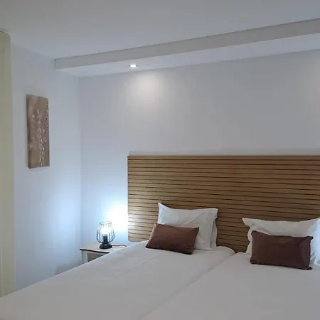 Vista Castelo Bed & Breakfast 3*